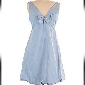 🌸 3/$15 BCBGMAXAZRIA Blue and White V Neck Sleeveless Bubble Hem Bowtie Dress